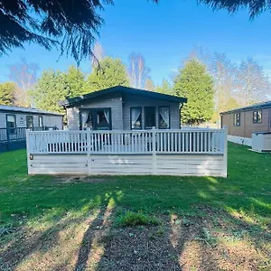 Holiday home Peace With Hot Tub, York