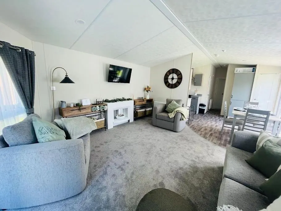 Feriehus Pine Lodge With Hot Tub York